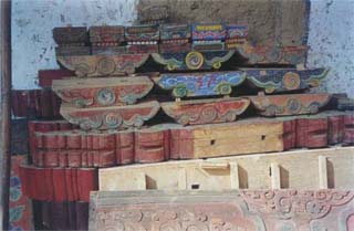gal/Le_Monastere _Gangtey_Gompa/en_travaux/Travaux 2003/GG16.jpg